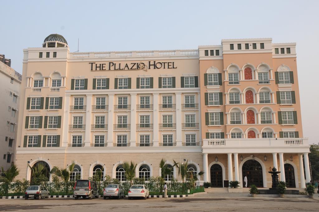 The Pllazio Hotel Ґурґаон Екстер'єр фото
